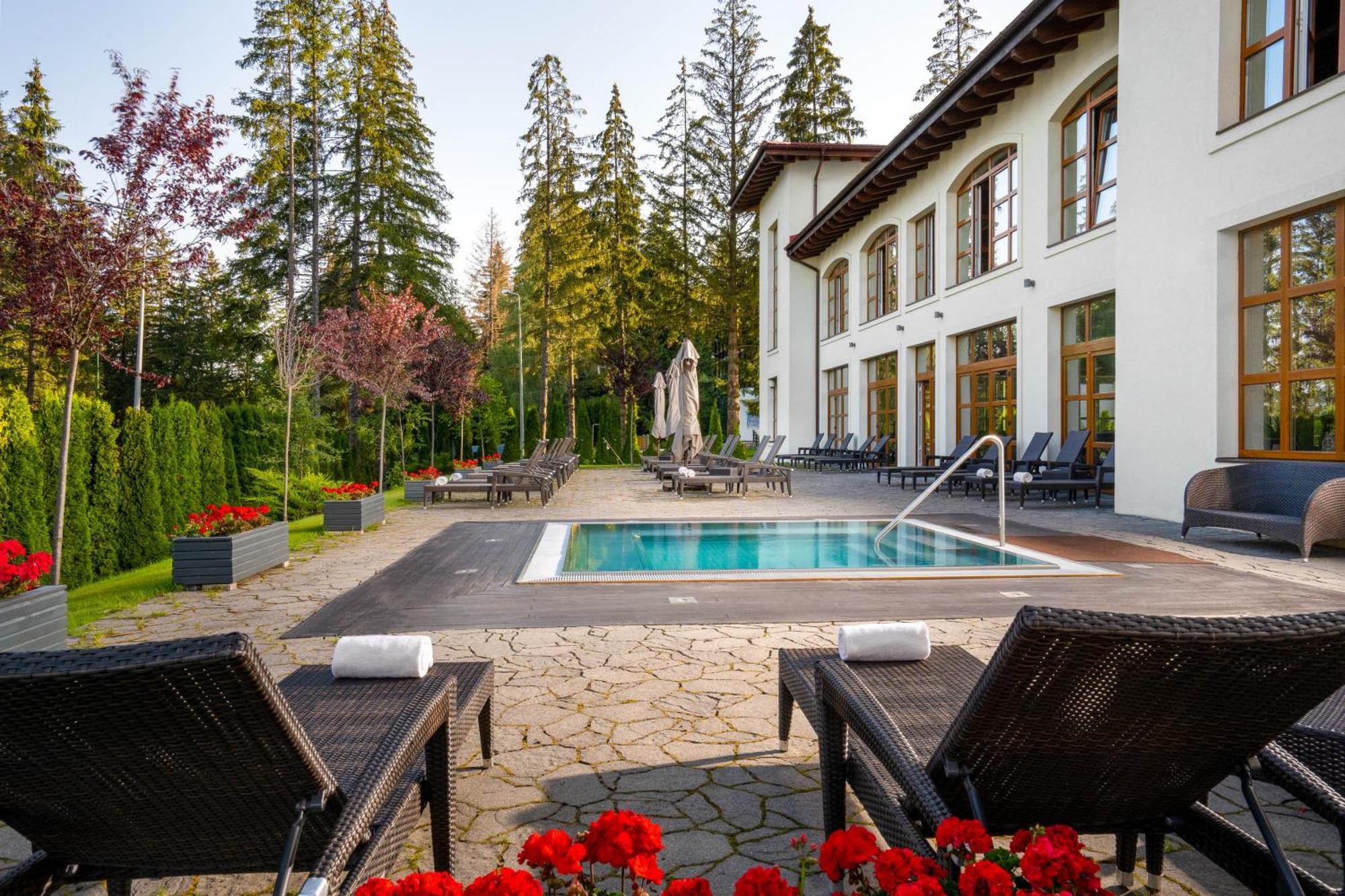 Ana Hotels Bradul Poiana Brasov Exteriör bild